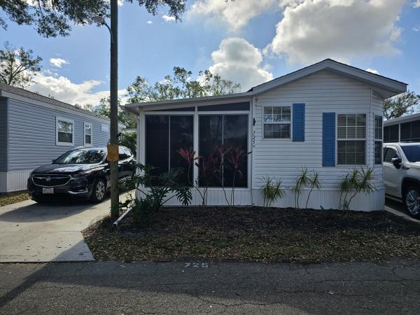 1998  Mobile Home For Sale