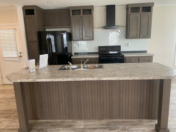 2018 Champion SIG4523A 2BED/DEN Mobile Home