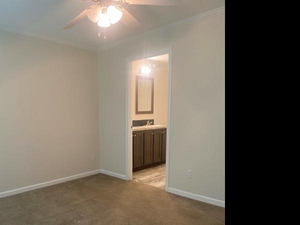 2018 Champion SIG4523A 2BED/DEN Mobile Home