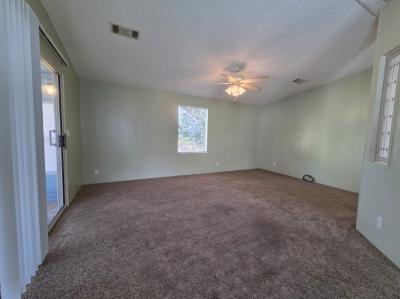 Photo 4 of 17 of home located at 519 N Genathy Drive Auburndale, FL 33823