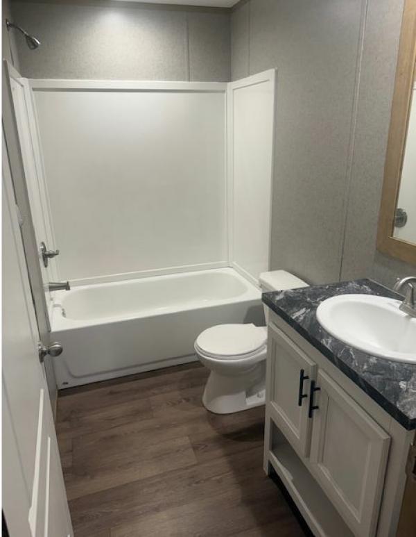 2022 Clayton Homes Inc Epic Journey Mobile Home