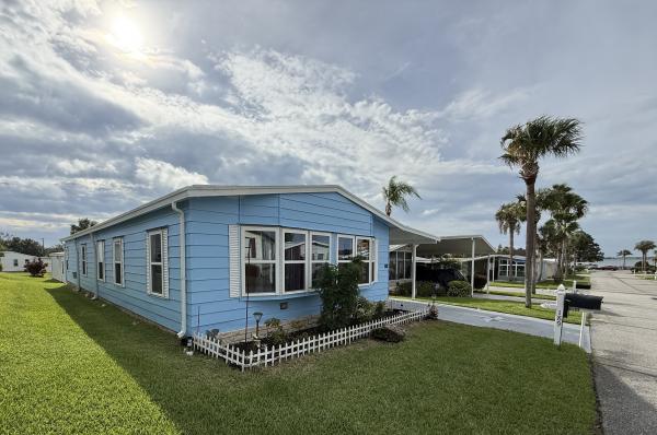 Photo 1 of 2 of home located at 189 Juliana Blvd. Auburndale, FL 33823