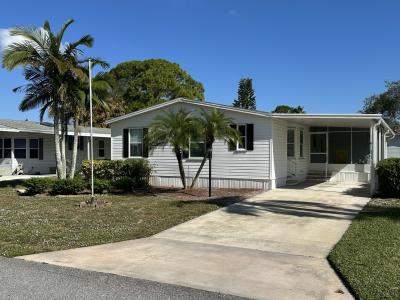 Photo 2 of 19 of home located at 3424 Heatherway Lane Sebastian, FL 32958