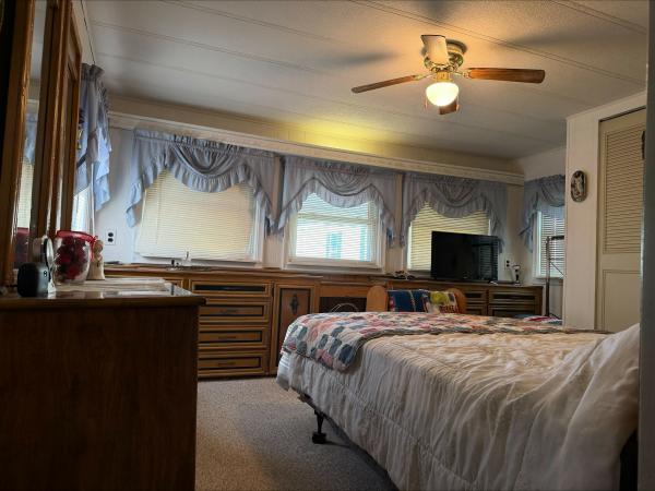 1978 Holly Park 6028800 Mobile Home