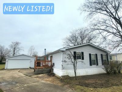 Mobile Home at 38 Wren Beecher, IL 60401