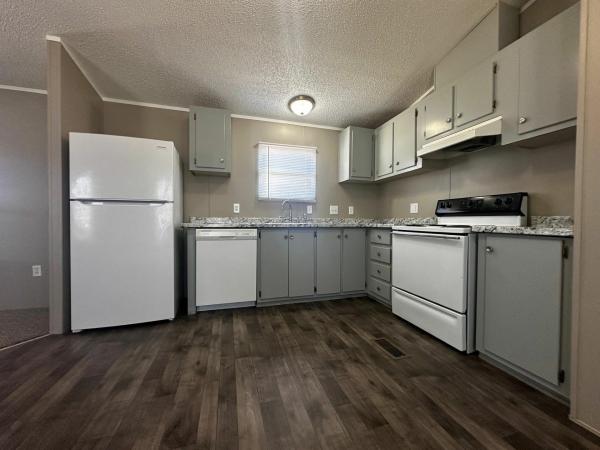 2002 Silver Creek Lone Star Mobile Home