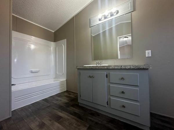 2002 Silver Creek Lone Star Mobile Home