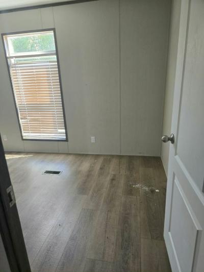 Photo 3 of 4 of home located at 7400 Glen Leaf Dr., #18 Shreveport, LA 71129