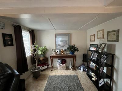 Photo 5 of 15 of home located at 5014 Forburg Ct Sterling Heights, MI 48310