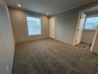 Photo 4 of 9 of home located at 20810 Walton Ct Clinton Township, MI 48036