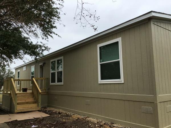 2025 Champion CHPR2852H42P01(Navasota) Mobile Home