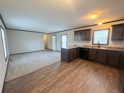 Photo 5 of 27 of home located at 10694  East St Rt 762, #27 #27M Lockbourne, OH 43137