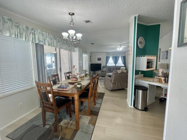 1993 BROO Double Mobile Home