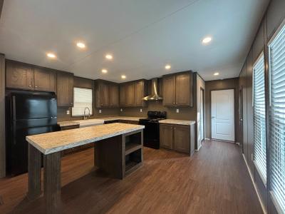 Photo 5 of 25 of home located at 106 E. Semands #Es106 Conroe, TX 77301