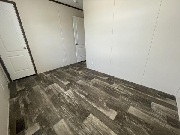 2022 Clayton - Wakarusa Mobile Home