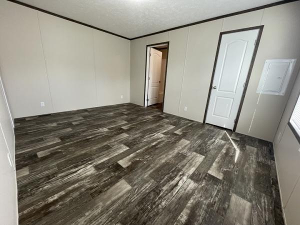 2022 Clayton - Wakarusa Mobile Home