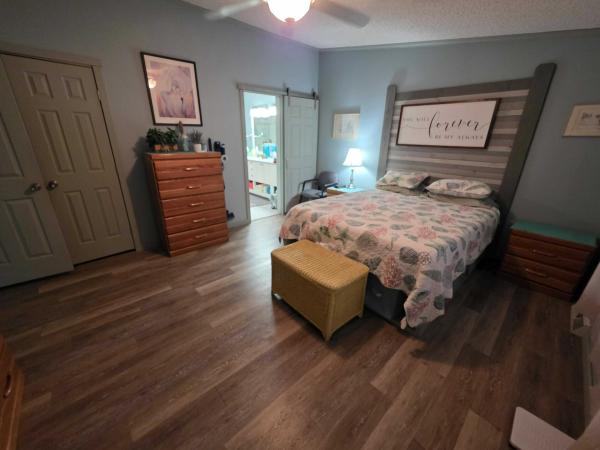 1993 Commodore   Home