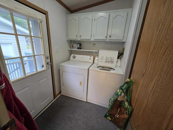 1993 Commodore   Home