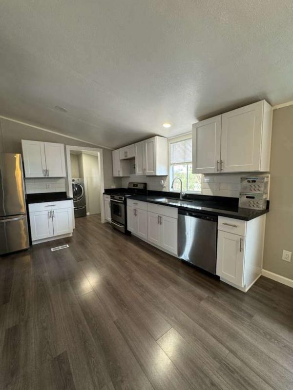 2002 Eaton Mobile Home