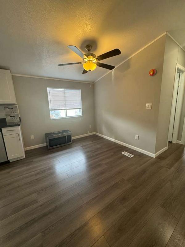 2002 Eaton Mobile Home