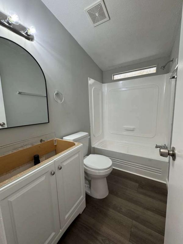 2002 Eaton Mobile Home