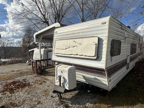 Photo 1 of 2 of home located at 25449 Manchester Dr, Lot B-4 Lebanon, MO 65536