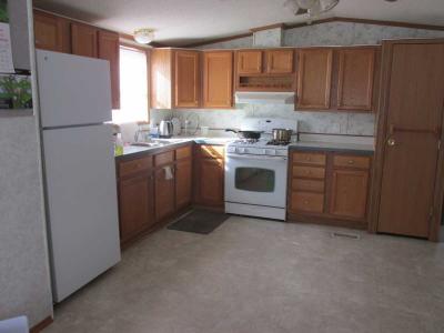 Photo 3 of 11 of home located at 6007 S Canterbury Pl Sioux Falls, SD 57106