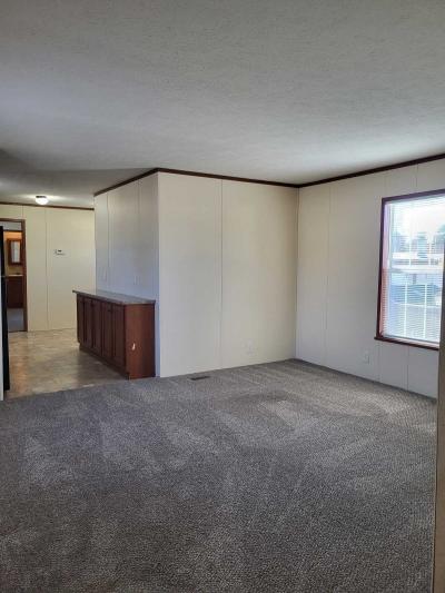 Photo 3 of 12 of home located at 1874 Armstrong Blvd #49 Milford, MI 48381