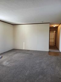 2015 Champion - Redman Redman Advantage II RA 1670 20 Manufactured Home