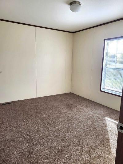 Photo 4 of 8 of home located at 1906 Stafford Ct #216 Milford, MI 48381