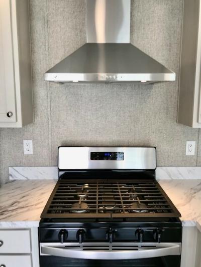 Photo 2 of 16 of home located at 8001 Hamilton Ave Lot #103 Mt Healthy, OH 45231