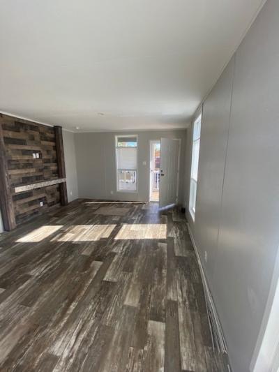 Photo 3 of 8 of home located at 16601 N. 29th Street, Lot 16 Phoenix, AZ 85032