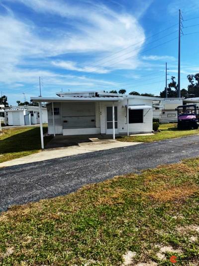 Mobile Home at 36033 Emeralda Ave Lot E5 Leesburg, FL 34788