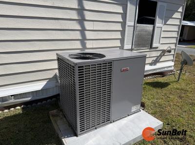 Photo 4 of 26 of home located at 2934 Griffin View Drive Lot 119 Lady Lake, FL 32159