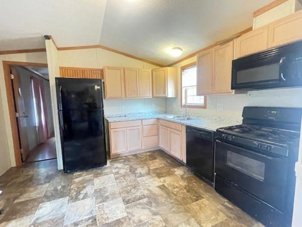 2016 Commodore Mobile Home