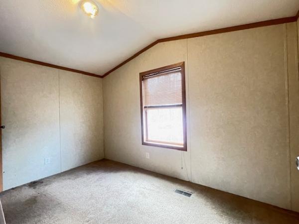 2016 Commodore Mobile Home