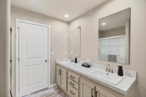 2025 Clayton 5022 Imagine Mobile Home