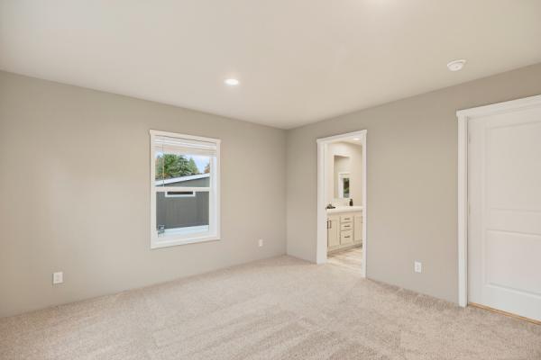 2025 Clayton 5022 Imagine Mobile Home