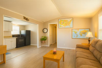 Photo 3 of 17 of home located at 11911 66th St.n Largo, FL 33773