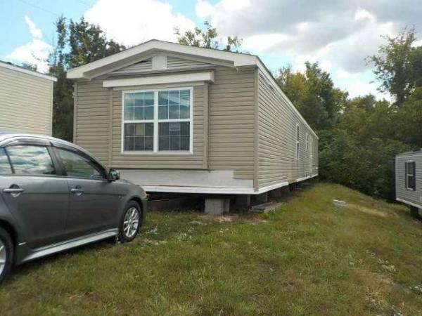 Photo 1 of 2 of home located at Metro Homes-Hillsboro 3505 Us Highway 67 Festus, MO 63028