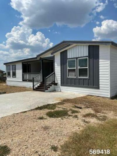 Mobile Home at 211 Bianca Cir Del Valle, TX 78617