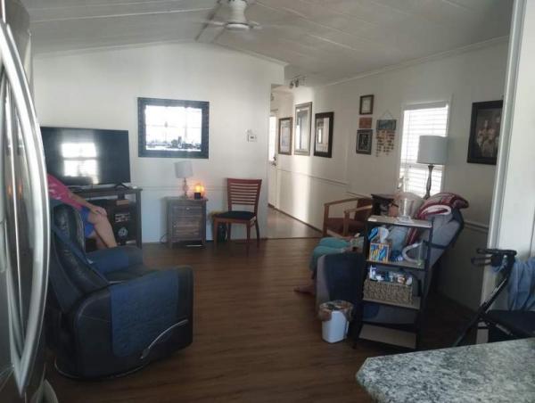 1986 Schult Manufactured Home