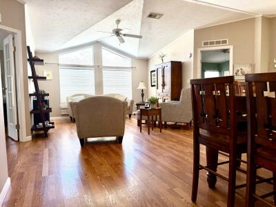 Photo 4 of 14 of home located at 588 Tulip Circle E Auburndale, FL 33823