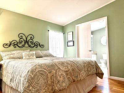 Photo 5 of 14 of home located at 588 Tulip Circle E Auburndale, FL 33823