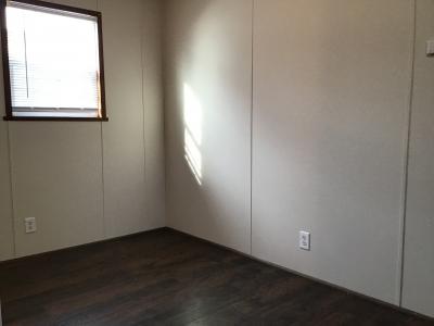 Photo 3 of 6 of home located at 143 Northbrook Grand Rapids, MI 49548