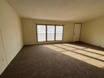 Photo 4 of 6 of home located at 28946 Briarwood Flat Rock, MI 48134