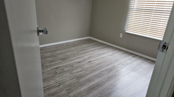 2010 Elliott Mobile Homes Solitaire Mobile Home