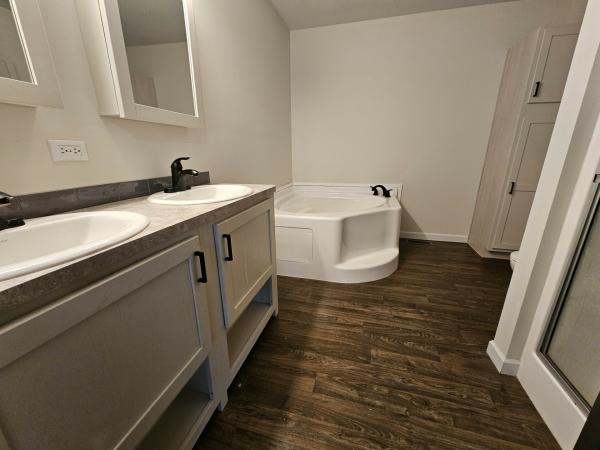 2022 Cavco 430HH24603A Mobile Home