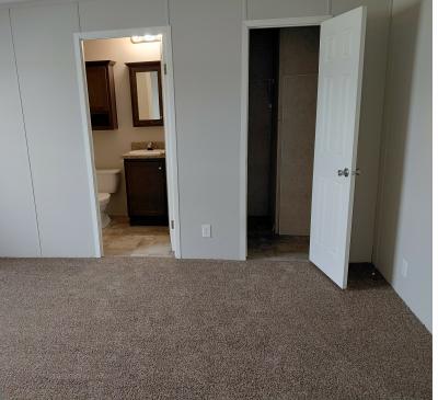 Photo 3 of 4 of home located at 1850 Parklawn Ypsilanti, MI 48198