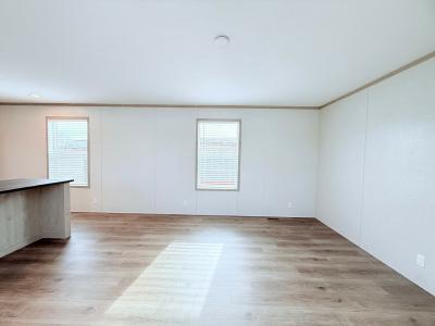 Photo 4 of 31 of home located at 52758 S Yorktown Court #176 Chesterfield, MI 48051